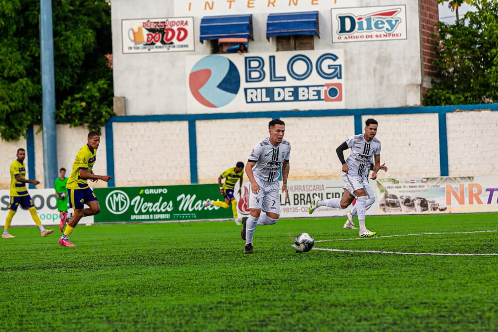 21-JOGO-JUVENTUS-X-ALIANCA-1X1-72-1024x683 Juventus busca empate heroico e garante vaga na semifinal da Copa Jacuípe em jogo emocionante